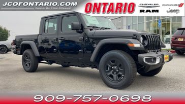 2023 Jeep Gladiator Sport 4x4 in a Black Clear Coat exterior color and Blackinterior. Jeep Chrysler Dodge RAM FIAT of Ontario 909-757-0698 jcofontario.com 