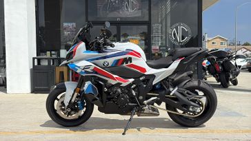 New 2026 BMW M1000XR 