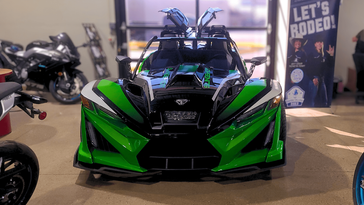 NEW 2026 POLARIS SLINGSHOT GRAND TOURING AUTODRIVE 