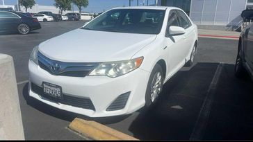 2014 Toyota Camry Hybrid LE