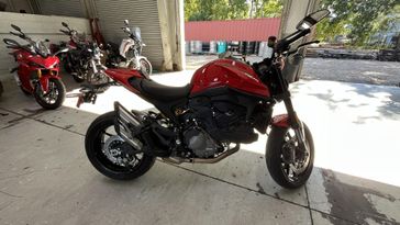 2022 Ducati Monster