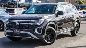 2025 Volkswagen Atlas 2.0T Peak Edition SE