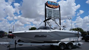USED 2025 MALIBU 23 MXZ 