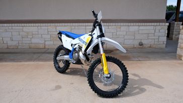 NEW 2027 HUSQVARNA TE 300 