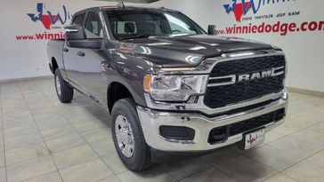 2024 RAM 2500 Tradesman Crew Cab 4x4 6'4' Box