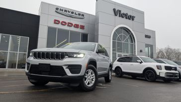 New 2025 Jeep Grand Cherokee Laredo 4x4