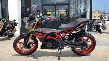 2025 BMW G 310 R 