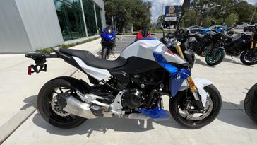 2022 BMW F 900 R