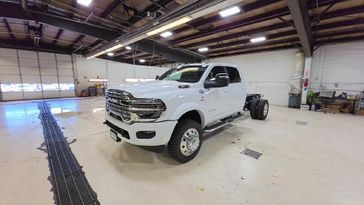 New 2026 RAM 5500 Big Horn Chassis Crew Cab 4x4 60' Ca