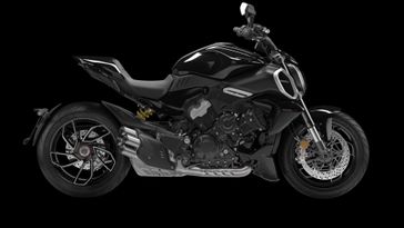 New 2025 Ducati Diavel V4 
