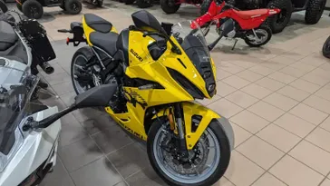 2025 SUZUKI GSXS 8R PEARL IGNITE YELLOW