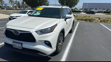 2020 Toyota Highlander Hybrid XLE