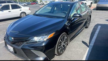 Used 2020 Toyota Camry Hybrid SE