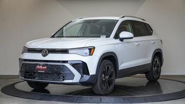 New 2025 Volkswagen Taos 1.5T SE