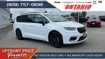 New 2025 Chrysler Pacifica Limited