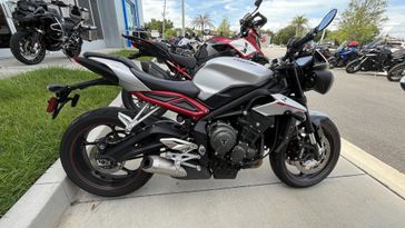 2019 Triumph STREET TRIPLE R 