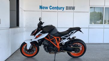 2018 KTM 1290 SUPER DUKE R  in a White exterior color. New Century Motorcycles 626-943-4648 newcenturymoto.com 