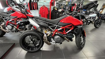 2025 Ducati Hypermotard 950  