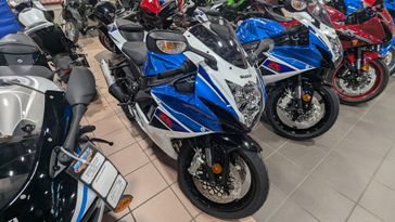 2025 SUZUKI GSXR600Z PEARL BRILLIANT WHITE AND METALLIC MATTE TRITON BLUE