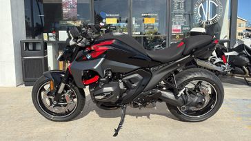 New 2026 BMW R1300R 
