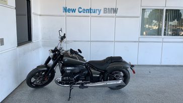 2023 BMW R18  in a Green exterior color. New Century Motorcycles 626-943-4648 newcenturymoto.com 