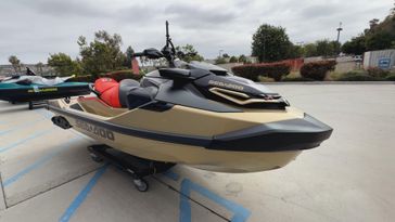 2025 Sea-Doo RXT-X 325 (SOUND SYSTEM) 