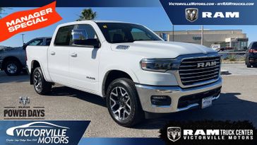 2025 RAM 1500 Laramie Crew Cab 4x4 5'7' Box