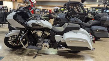 2024 INDIAN MOTORCYCLE CHALLENGER LIMITED GHOST WHITE METALLIC