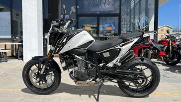 2016 KTM 690 DUKE  in a White exterior color. New Century Motorcycles 626-943-4648 newcenturymoto.com 