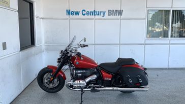 2023 BMW R18 CLASSIC  in a Red exterior color. New Century Motorcycles 626-943-4648 newcenturymoto.com 