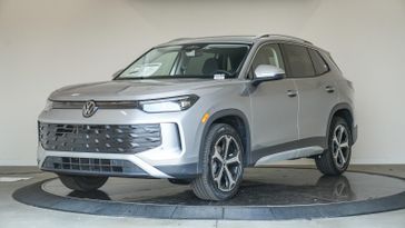 New 2025 Volkswagen Tiguan 2.0T SE