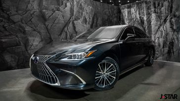 2022 Lexus ES 300h