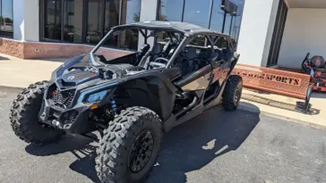 2025 CAN-AM MAVERICK MAX XDS 64 TURBO RR TRIPLE BLACK