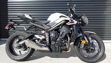 New 2025 Triumph Street Triple 765 R 