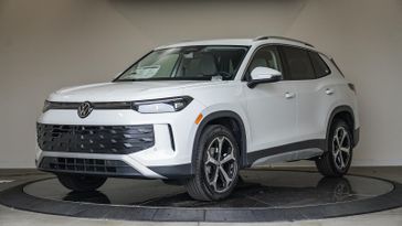New 2025 Volkswagen Tiguan 2.0T SE