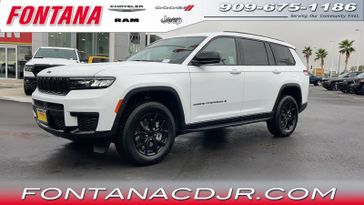 2024 Jeep Grand Cherokee L Altitude 4x4 in a Bright White Clear Coat exterior color and Global Blackinterior. Fontana Chrysler Dodge Jeep RAM (909) 675-1186 fontanacdjr.com 