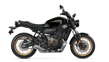 2025 Yamaha XSR700 