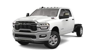 2025 RAM RAM 3500 BIG HORN® CREW CAB CHASSIS 4X4 60