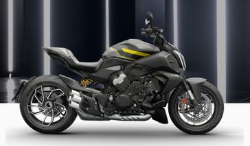 New 2026 Ducati Diavel V4 