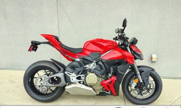 2027 Ducati STREETFIGHTER V4