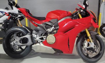 2025 Ducati PAN V4 S 