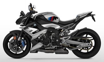 New 2026 BMW M1000R 