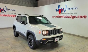 2023 Jeep Renegade Latitude in a Alpine White Clear Coat exterior color and Black/Bronzeinterior. 