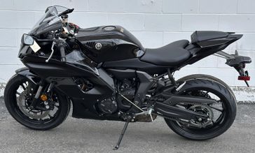 2025 Yamaha YZF-R7 
