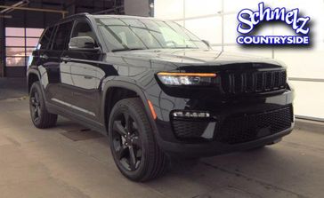 Used 2024 Jeep Grand Cherokee Limited Black 4X4 w/Sunroof
