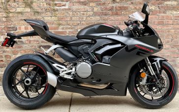 2024 Ducati Panigale V2 in a Dark Stealth exterior color. Motoworks Chicago 312-738-4269 motoworkschicago.com 