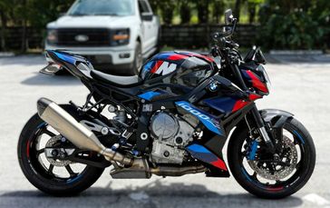 2024 BMW M 1000 R