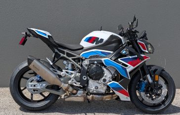 2025 BMW M1000R 