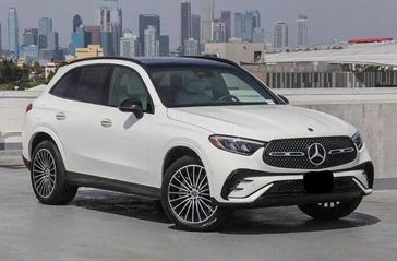 2024 Mercedes-Benz GLC 300