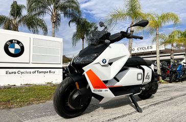 2022 CE 04 in a WHITE exterior color. Euro Cycles of Tampa Bay 813-926-9937 eurocyclesoftampabay.com 